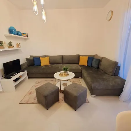 Apartment Valamar Ed Hamallaj